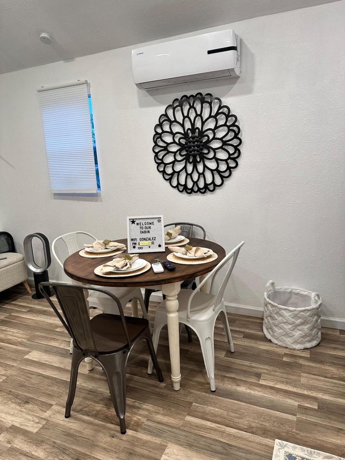 Tiny House - Our Little Piece Of Paradise Lakehills Εξωτερικό φωτογραφία