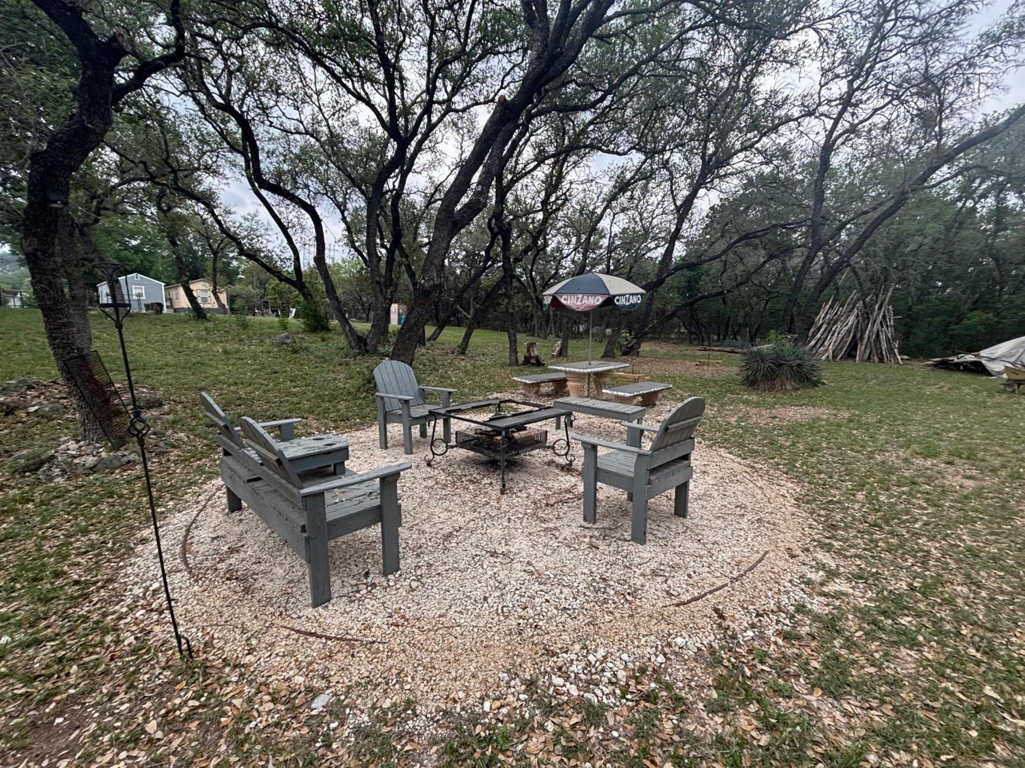 Tiny House - Our Little Piece Of Paradise Lakehills Εξωτερικό φωτογραφία