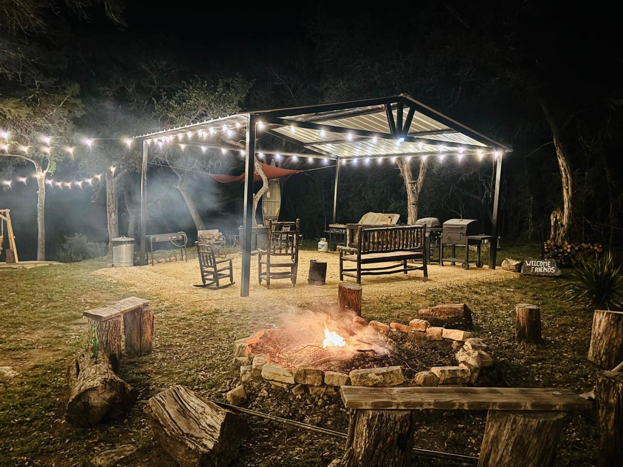 Tiny House - Our Little Piece Of Paradise Lakehills Εξωτερικό φωτογραφία
