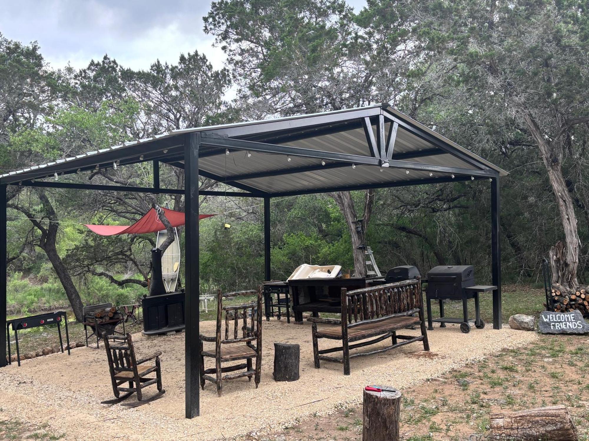 Tiny House - Our Little Piece Of Paradise Lakehills Εξωτερικό φωτογραφία